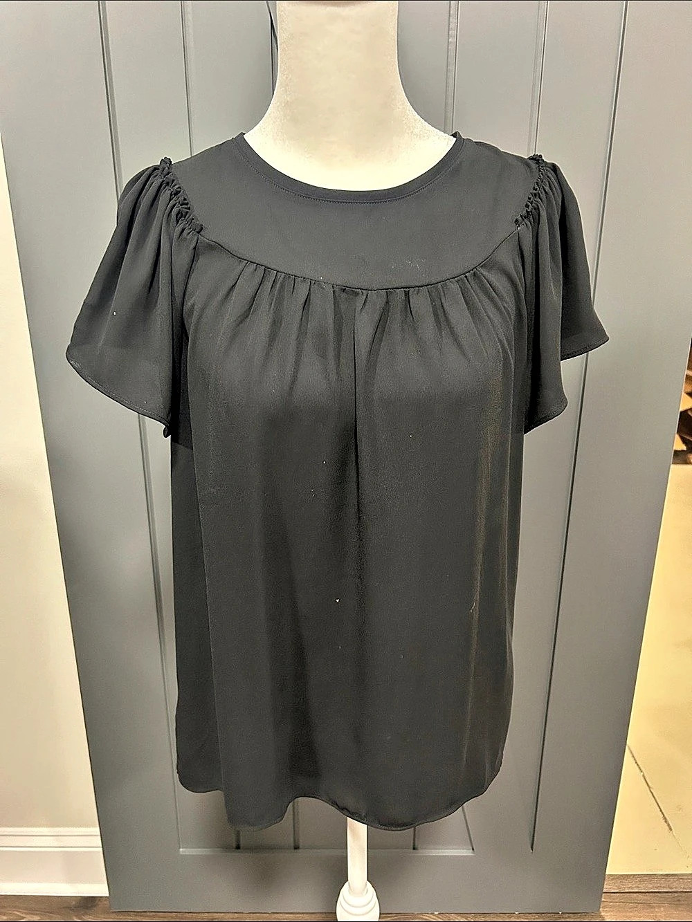LOFT Puff Sleeve Blouse in Black XS Petite Like New